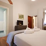 Calzaiuoli Suite